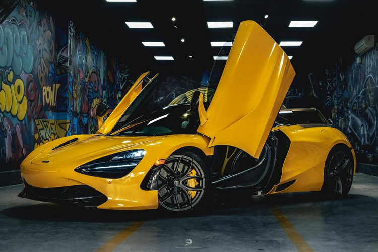 Thieu gia Da Nang 16 tuoi duoc bo tang sieu xe McLaren 720S-Hinh-3