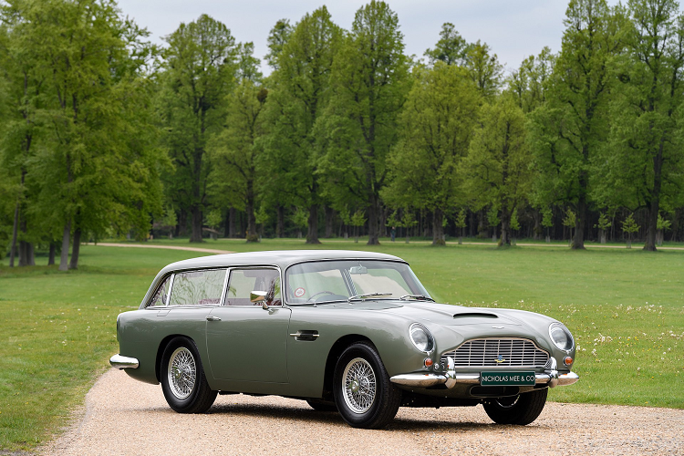 3 chiec xe Aston Martin DB5 doi co ban hon 129 ty dong-Hinh-5