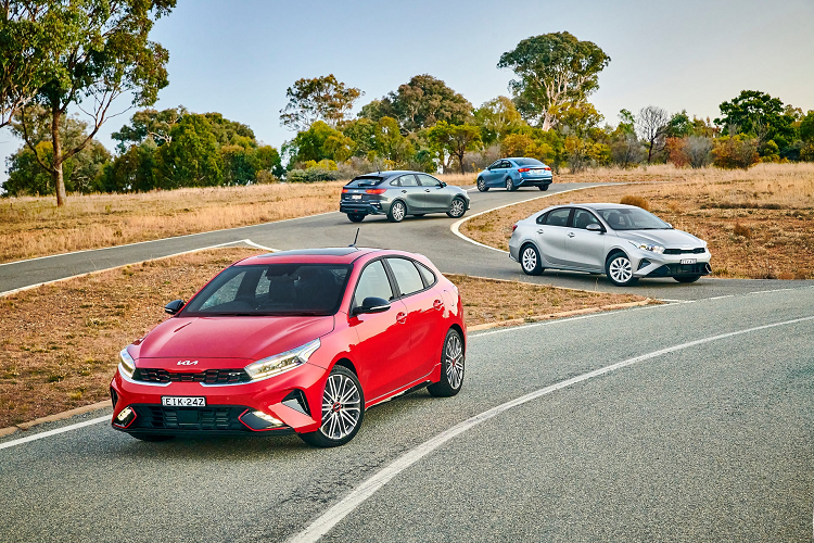 Ban nang cap Kia Cerato 2022 tu 461 trieu dong tai Australia, sap ve Viet Nam?