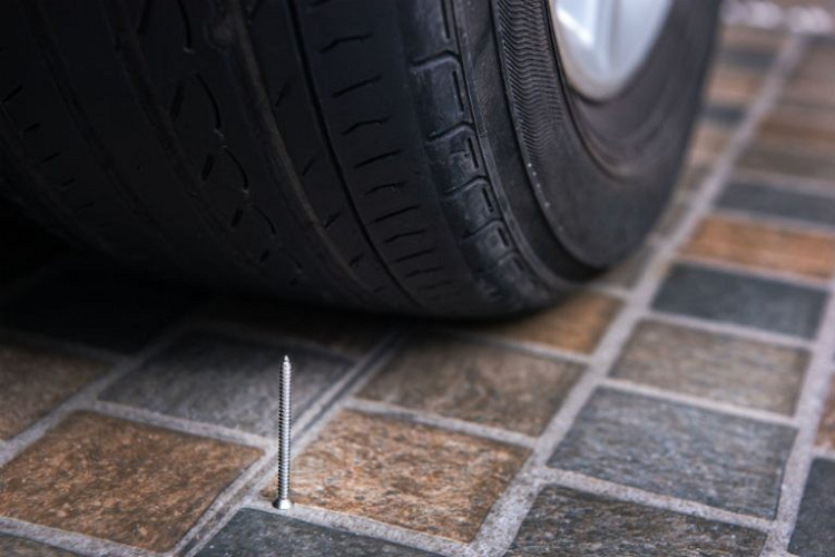 Lốp ôtô run-flat không được ưa chuộng tại Việt Nam - Hình 2 Lop oto run-flat khong duoc ua chuong tai Viet Nam-Hinh-2