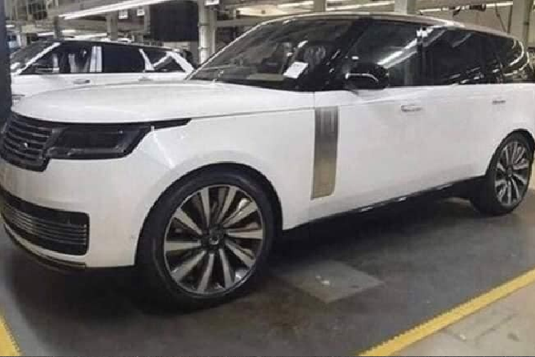 Lo hang Range Rover 2022 truoc ngay ra mat