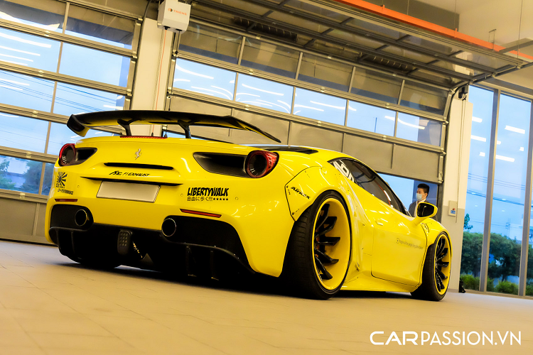 Chi tiet Ferrari 488 GTB do Liberty Walk sieu doc o Sai Gon-Hinh-7