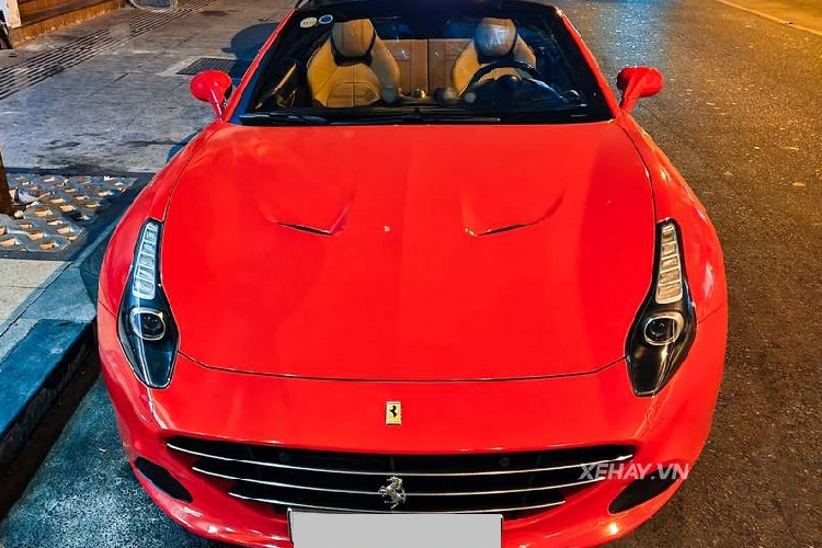 Ngam Ferrari California T thay ao moi o Sai Gon-Hinh-2