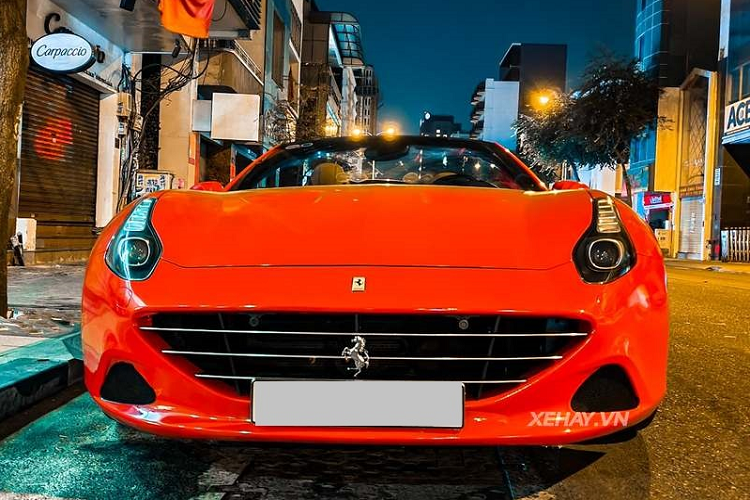 Ngam Ferrari California T thay ao moi o Sai Gon-Hinh-5