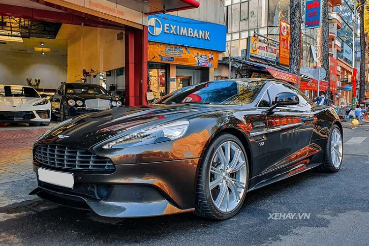 Ngam Aston Martin Vanquish hang hiem cua dai gia Dang Le Nguyen Vu