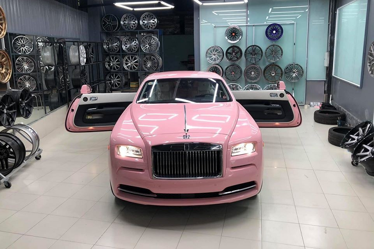 Can canh Rolls-Royce Wraith mau hong ba Nguyen Phuong Hang-Hinh-6