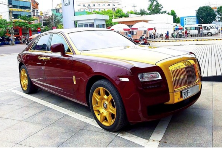 Ngam Rolls-Royce Ghost ma vang doc cua dai gia Trinh Van Quyet