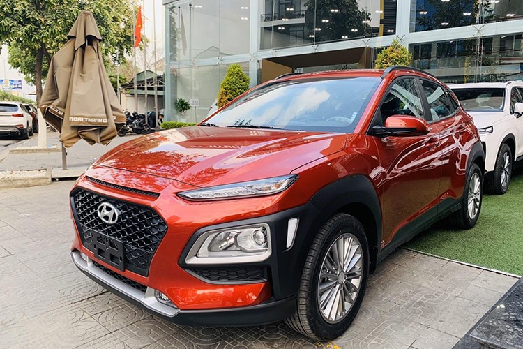 Hyundai Creta 2022 ve dai ly, Kona duoc giam toi gan 40 trieu dong