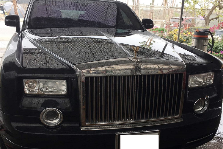 Rolls-Royce Phantom “Rong” hon 35 ty cua Bau Kien tai xuat bat ngo-Hinh-4