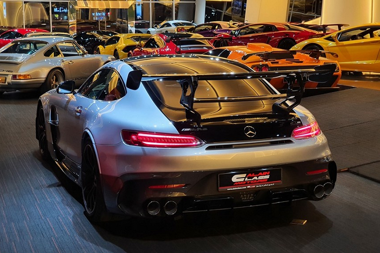 Dai gia Dang Le Nguyen Vu sap chi 15 ty tau Mercedes-AMG GT Black Series?-Hinh-3