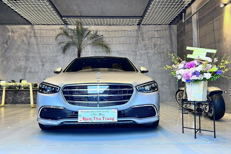 Dam Thu Trang duoc Cuong Do la tang Mercedes-Benz S450 5,5 ty