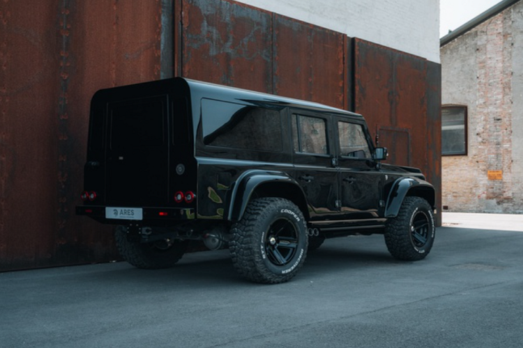 Ngam Land Rover Defender dia hinh gia tu 250.000 USD-Hinh-8