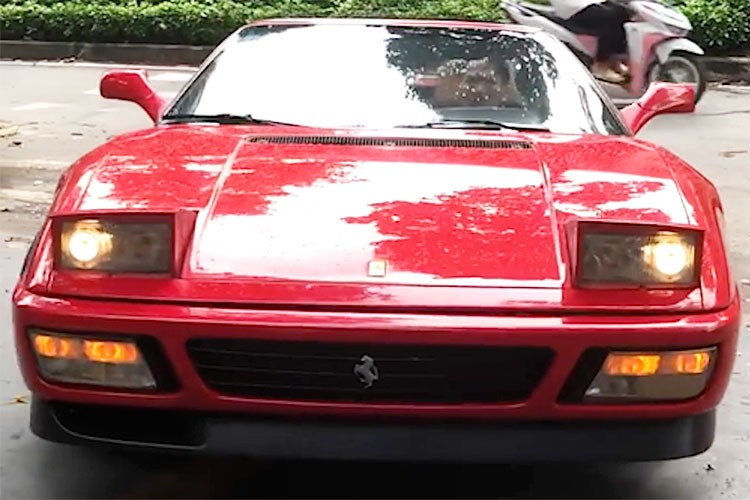 Sieu xe Ferrari 328 GTS mui tran hon 35 nam tuoi ve Viet Nam