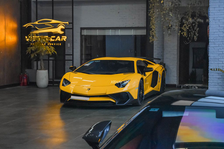 He lo Lamborghini Aventador SV Coupe thu hai tai Viet Nam-Hinh-4