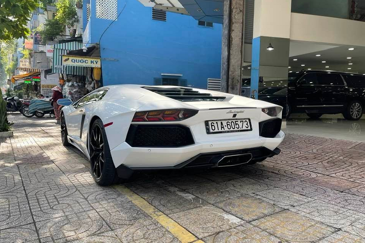 Thieu gia 8X Binh Duong rao ban Lamborghini Aventador bi an nhat Viet Nam-Hinh-7