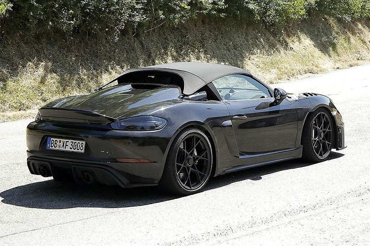 Xe the thao Porsche 718 Boxster Spyder RS lo dien - nhe, cung va nhanh hon-Hinh-2