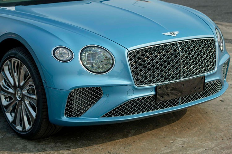 Can canh xe sieu sang Bentley Continental GT V8 Mulliner hon 21 ty dong-Hinh-9