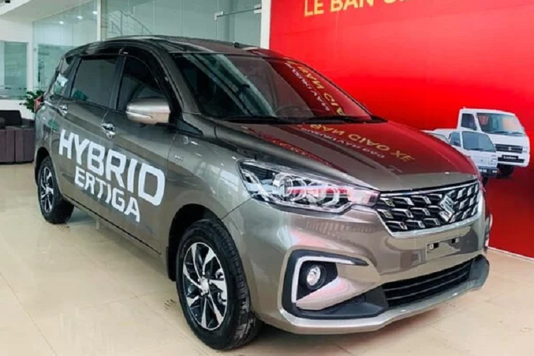 Can canh Suzuki Ertiga Hybrid co gia ban ra tu 539 trieu dong