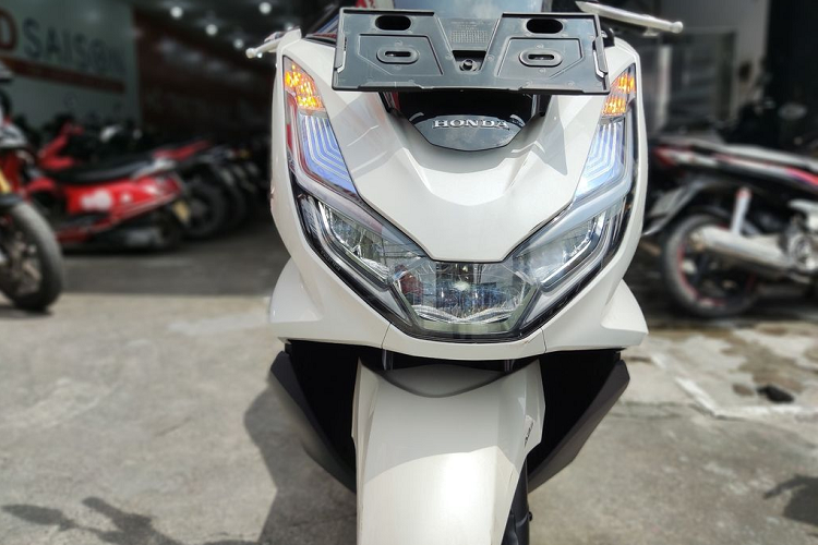 Honda PCX e:HEV ve Viet Nam co gia gan 100 trieu dong-Hinh-2