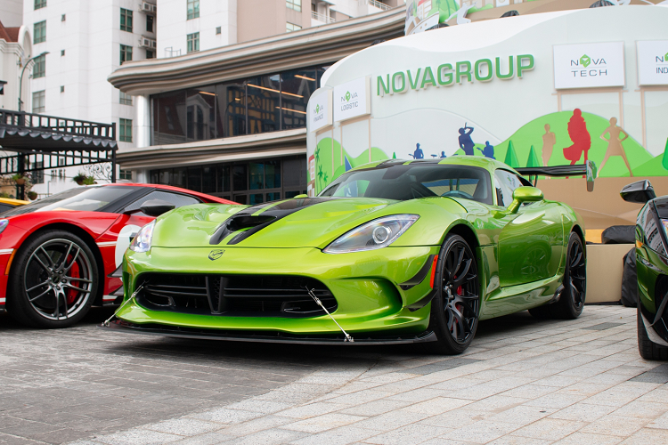 Sieu xe Dodge Viper ACR cua Chu tich Novaland duoc rao ban hon 20 ty dong-Hinh-5