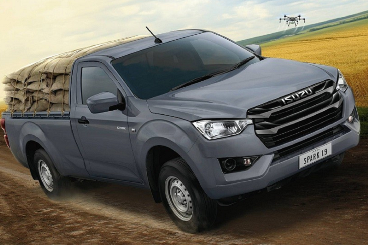 Isuzu D-Max 2023 sieu re chua den 400 trieu dong