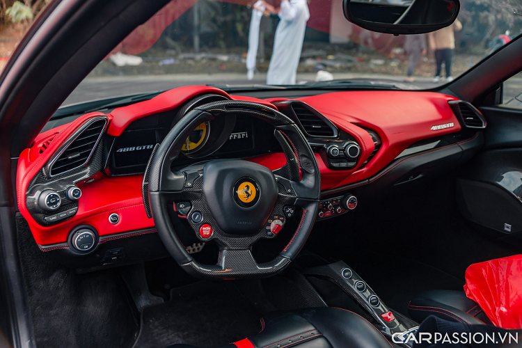 Ferrari 488 GTB co gia sieu re gan 9 ty dong-Hinh-8