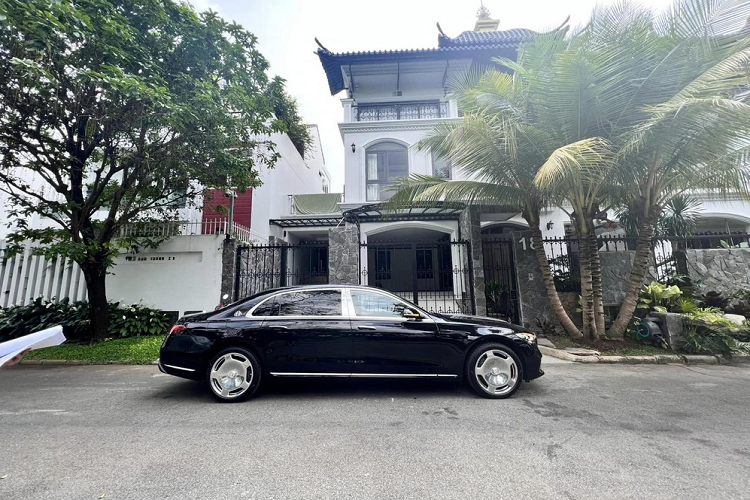 Dai gia Minh Nhua tau Maybach S450 2022 hon 8 ty-Hinh-3