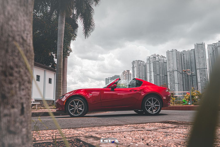 Can canh chiec Mazda MX-5 RF 2022 doc nhat vo nhi tai Viet Nam-Hinh-3