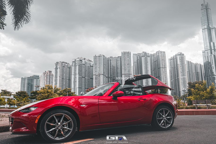 Can canh chiec Mazda MX-5 RF 2022 doc nhat vo nhi tai Viet Nam-Hinh-4