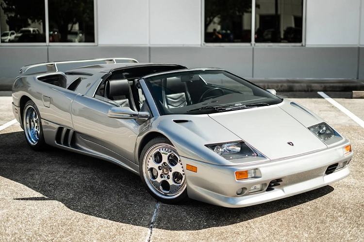 Sieu xe Lamborghini Diablo VT Roadster cuc hiem hiem tim chu moi