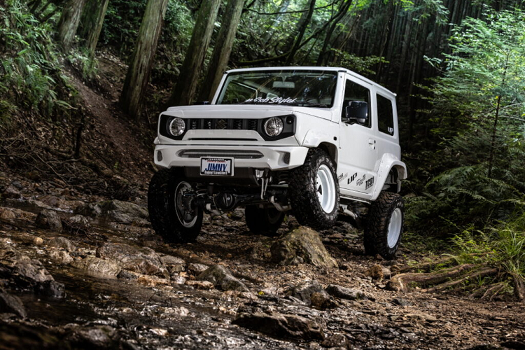 Can canh Suzuki Jimny gia re do cuc 'di'-Hinh-3