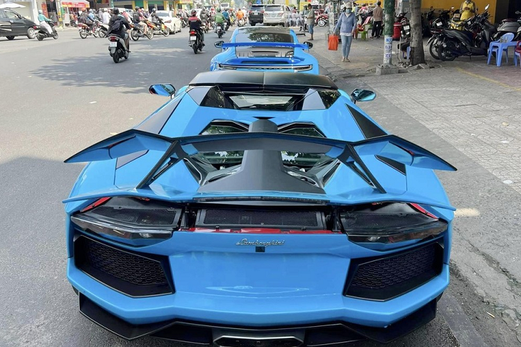 Duong pho Sai Gon xuat hien Porsche 911 GT3 va Lamborghini Aventador Roadster chuc ty-Hinh-3