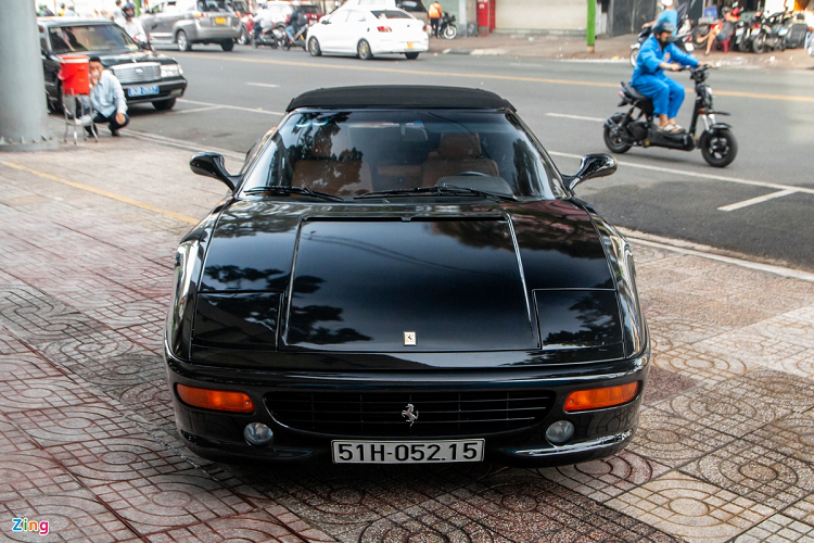 Sieu xe gia Ferrari 355 F1 Spider cua ong Dang Le Nguyen Vu co gi dac biet?-Hinh-3