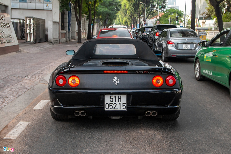 Sieu xe gia Ferrari 355 F1 Spider cua ong Dang Le Nguyen Vu co gi dac biet?-Hinh-4