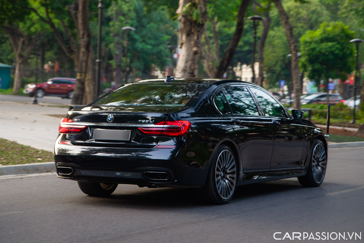 Chi tiet BMW 750Li G12 xDrive M-Sport doc nhat Viet Nam-Hinh-3