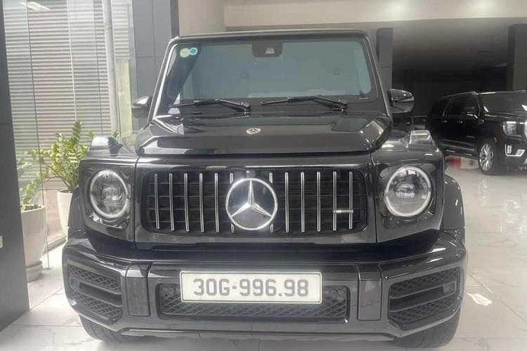 Can canh chiec Mercedes-AMG G63 cua ca si Tuan Hung duoc rao ban hon 12 ty-Hinh-2