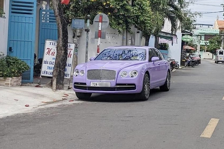 Ngam sieu xe Bentley Continental Flying Spur “tim lim” o Vung Tau