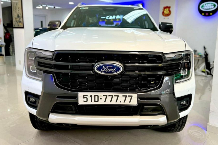 Ford Ranger bien ngu quy 7 duoc rao ban 2,4 ty o TP HCM