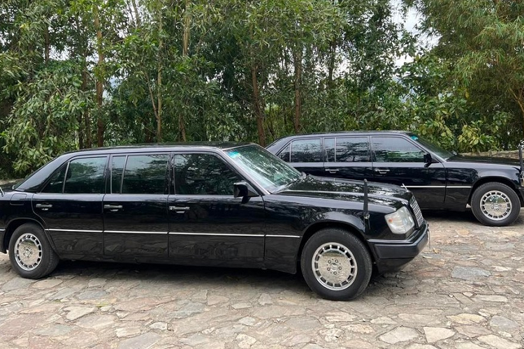 Dai gia Dang Le Nguyen Vu mua ca cap Mercedes-Benz Limousine 6 cua doc nhat Viet Nam-Hinh-4