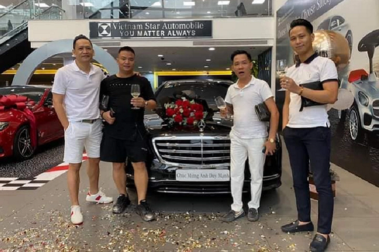 Xe sang Mercedes-Benz S450L hon 5 ty cua ca si Duy Manh bong dung boc chay-Hinh-6