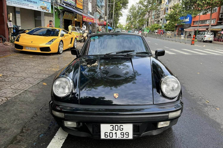 Dai gia Dang Le Nguyen Vu la tay choi Porsche 930 Turbo 'khung' nhat Dong Duong-Hinh-4