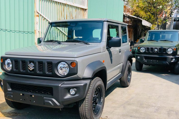 Dai ly bat dau nhan coc Suzuki Jimny 2023, re hon nhap tu 600 trieu