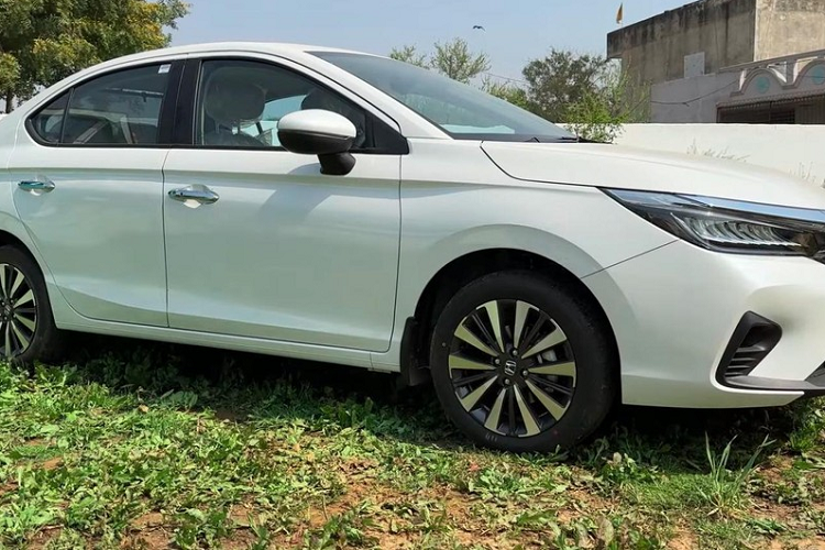 Chi tiet mau xe sedan co B Honda City 2023-Hinh-3