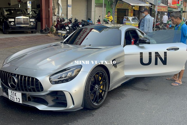 Can canh Mercedes-AMG GT R hon 11 ty bien dep nhat Viet Nam-Hinh-4