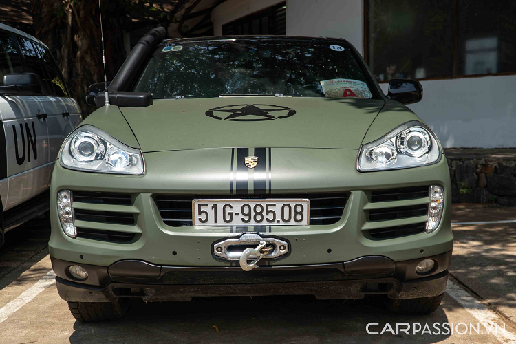 Chi tiet Porsche Cayenne do off-road cua dai gia ca phe