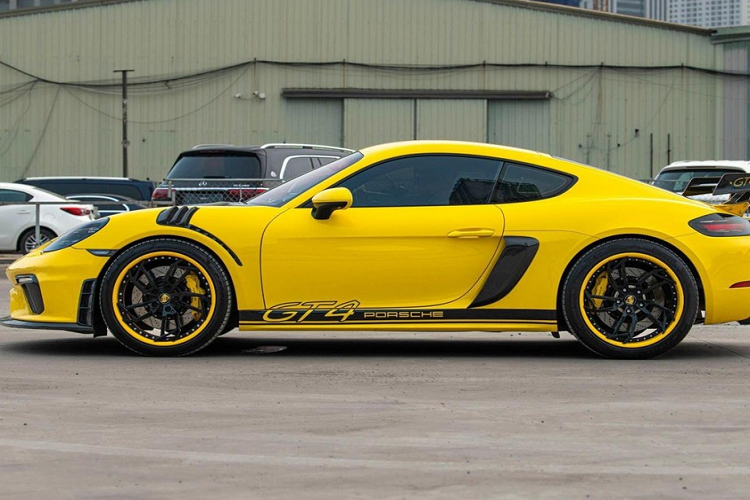 Porsche 718 Cayman GT4 duoc dai gia Thai Nguyen chi gan 1 ty dong do lai-Hinh-5