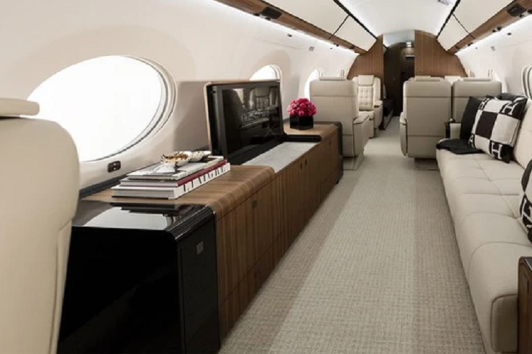 Cristiano Ronaldo so huu chuyen co Gulfstream G650 1,4 nghin ty dong-Hinh-4