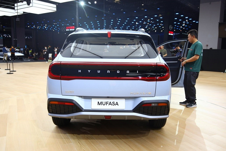 Can canh Hyundai Mufasa - SUV co C 