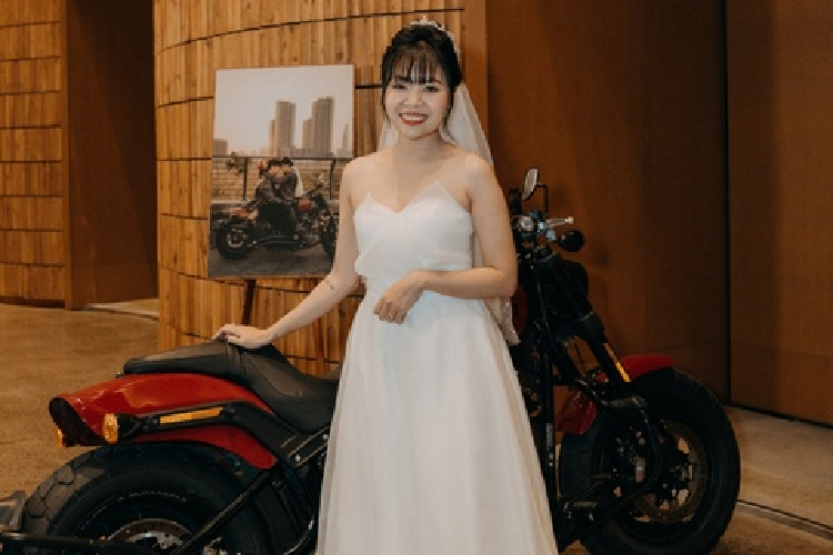 Chum anh co dau Viet cuoi Harley Davidson hon 750 trieu-Hinh-10