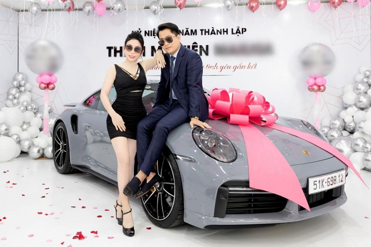 Chi tiet Porsche 911 Turbo S 992 hon 16 ty cua dai gia Hoang Kim Khanh